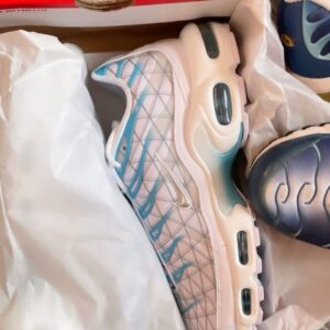 Alternative view of Nike Tn Marseillais