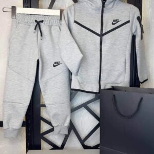 Alternative view of Ensemble Nike série 6
