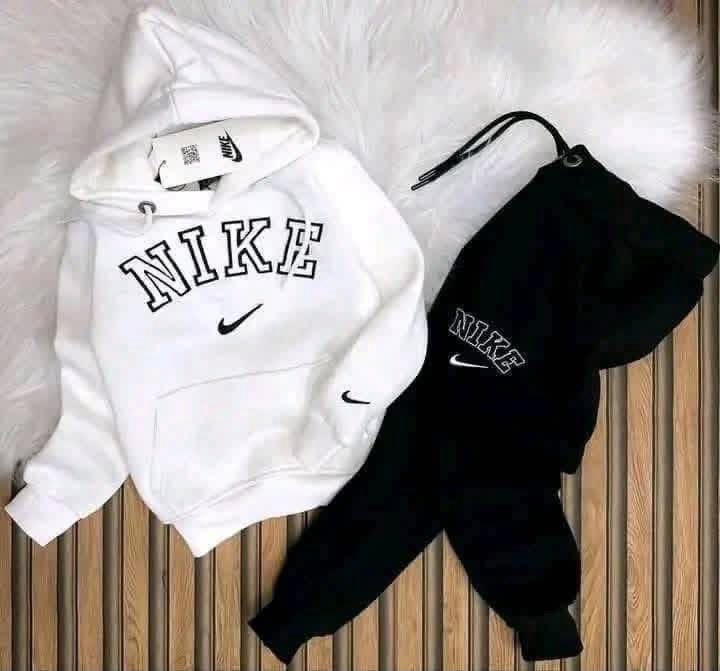 Survêtement Nike enfant – Image 2