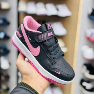 Alternative view of Nike Court Borough Low 2