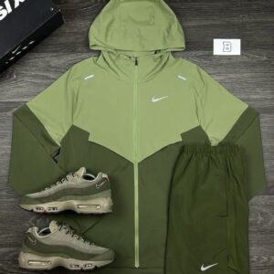 Ensemble Nike avec baskets
